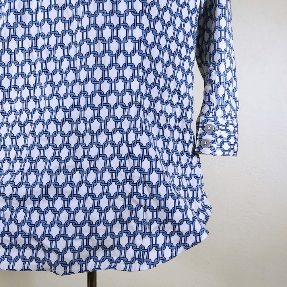 212 Collection - Blue White Patterned Button Top - image 5